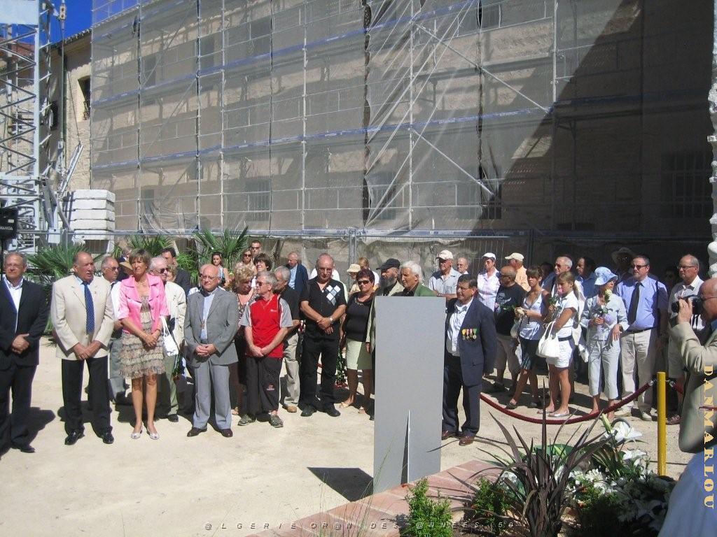 commemoration du MASSACRE du 5 juillet 1962  au mur des disparus 019.jpg